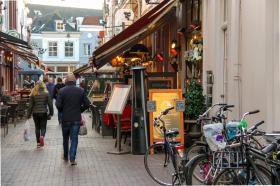 Beenhouwerstraat. De korte Putstraat